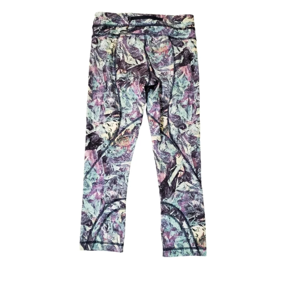 Lululemon Women's Run Top Speed Iridescent Multi-color Crop‎ Leggings 4
